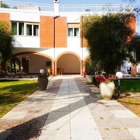 Aurelia - Modern Seafront Studio Apartament